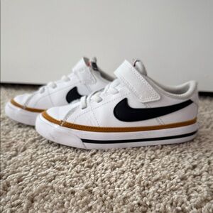 Nike Kids White Black and Gold Sneakers